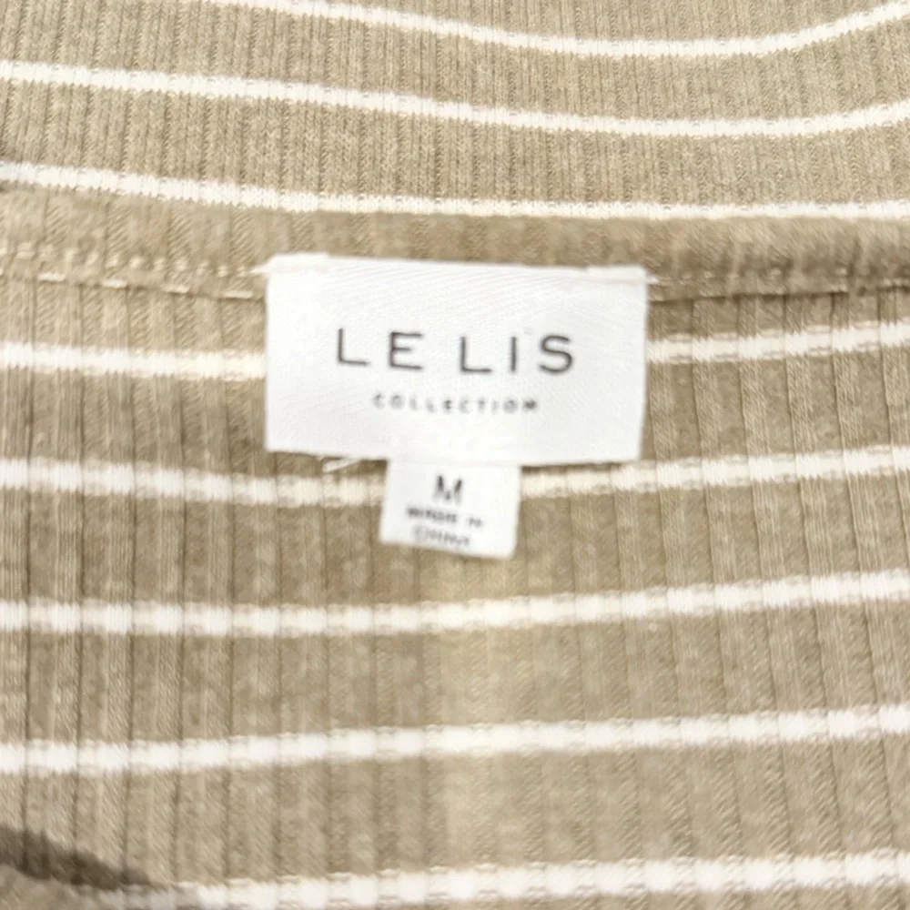 Le Lis Beige and Forest Green striped bodysuit w/ ruffle sleeve, women’s size M - Picture 3 of 3